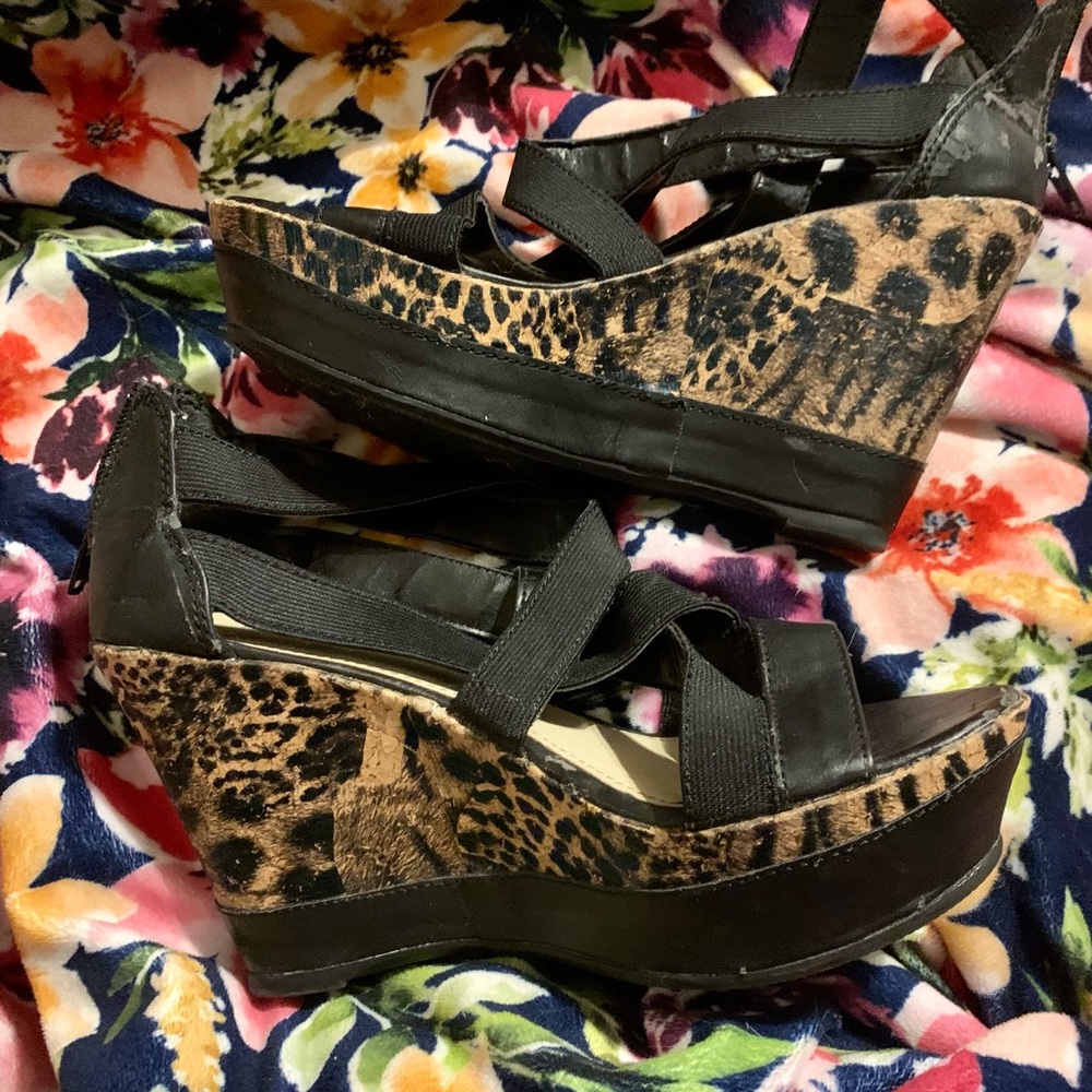 Woman leopard Nine West espadrilles 6.5